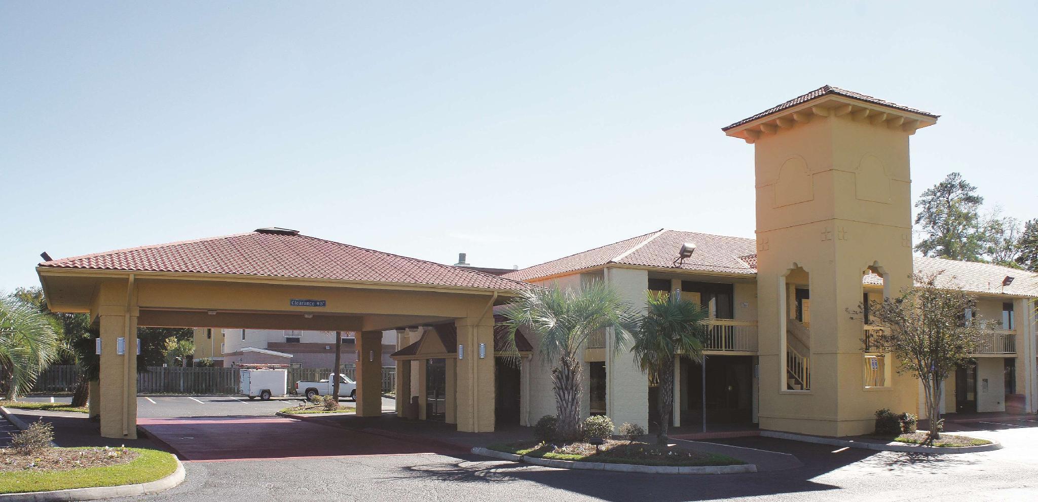 Super 8 By Wyndham Savannah Zewnętrze zdjęcie